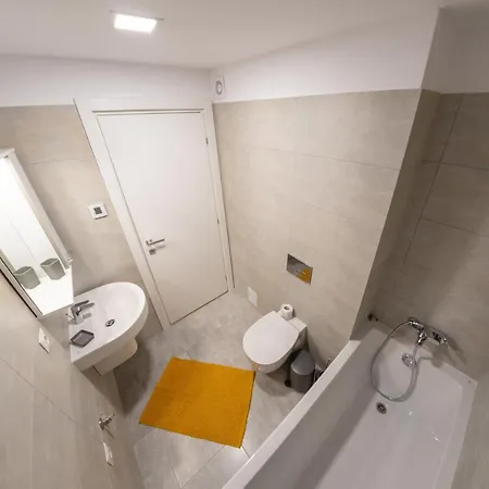 Citadela North 1br W Security And Self Check In Apartment *