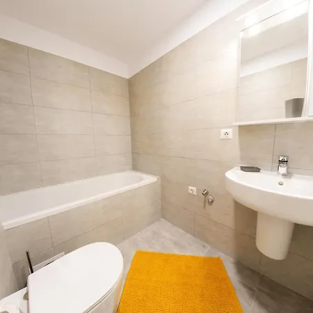 Citadela North 1br W Security And Self Check In Apartment
